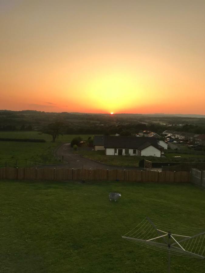 Valley View / Gwel Y Cwm Villa Ammanford Dış mekan fotoğraf